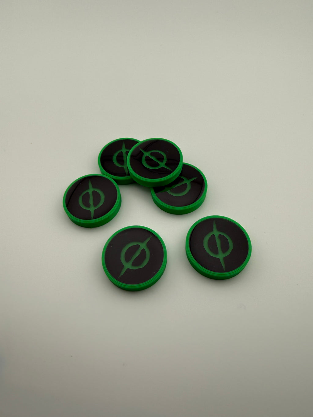 MTG Poison Counters (Set of 10) – Infect & Toxic Token Counters – Magic the Gathering Accessories – Green Poison Token Markers – Commander EDH Game Counters