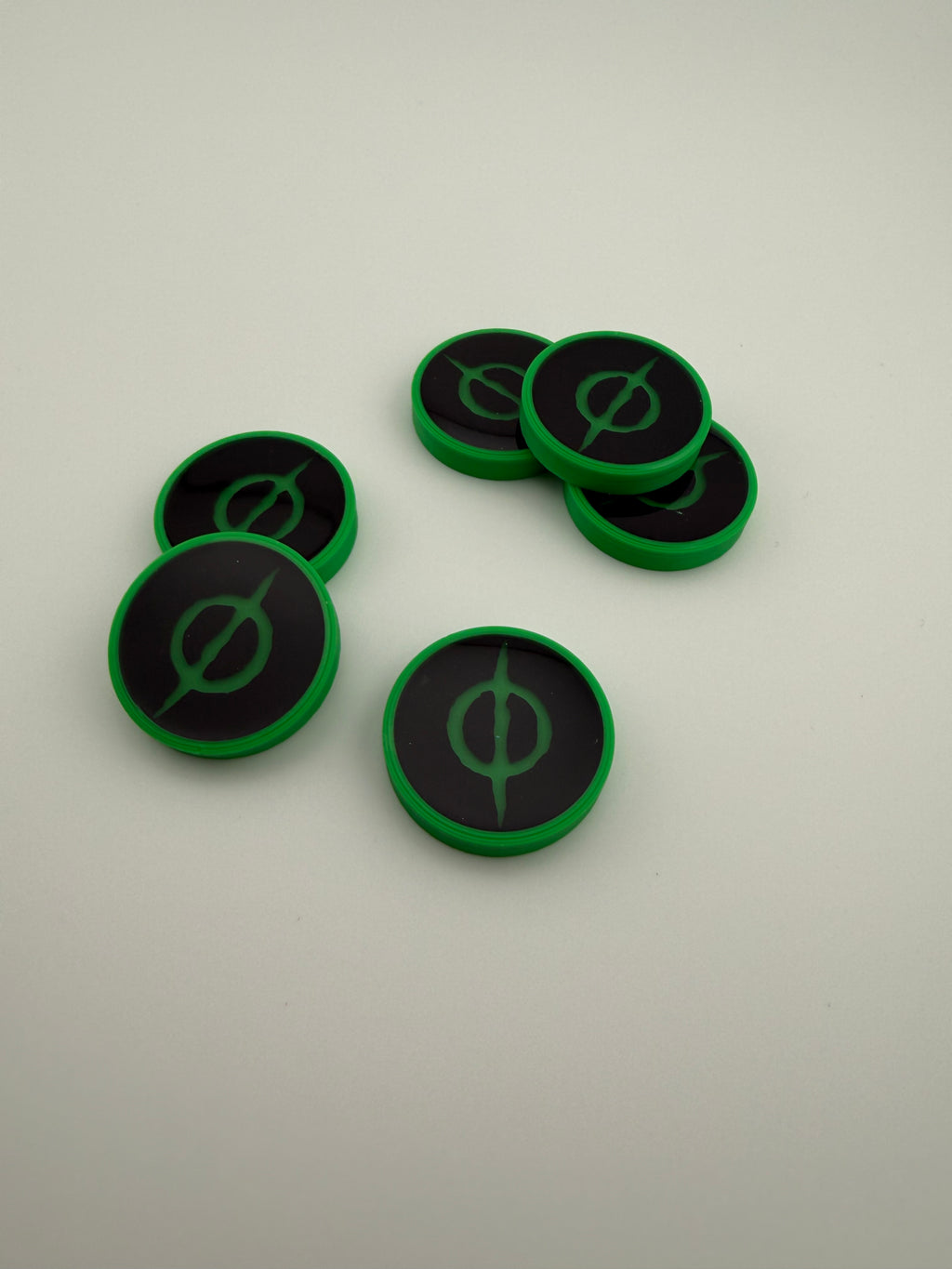 MTG Poison Counters (Set of 10) – Infect & Toxic Token Counters – Magic the Gathering Accessories – Green Poison Token Markers – Commander EDH Game Counters