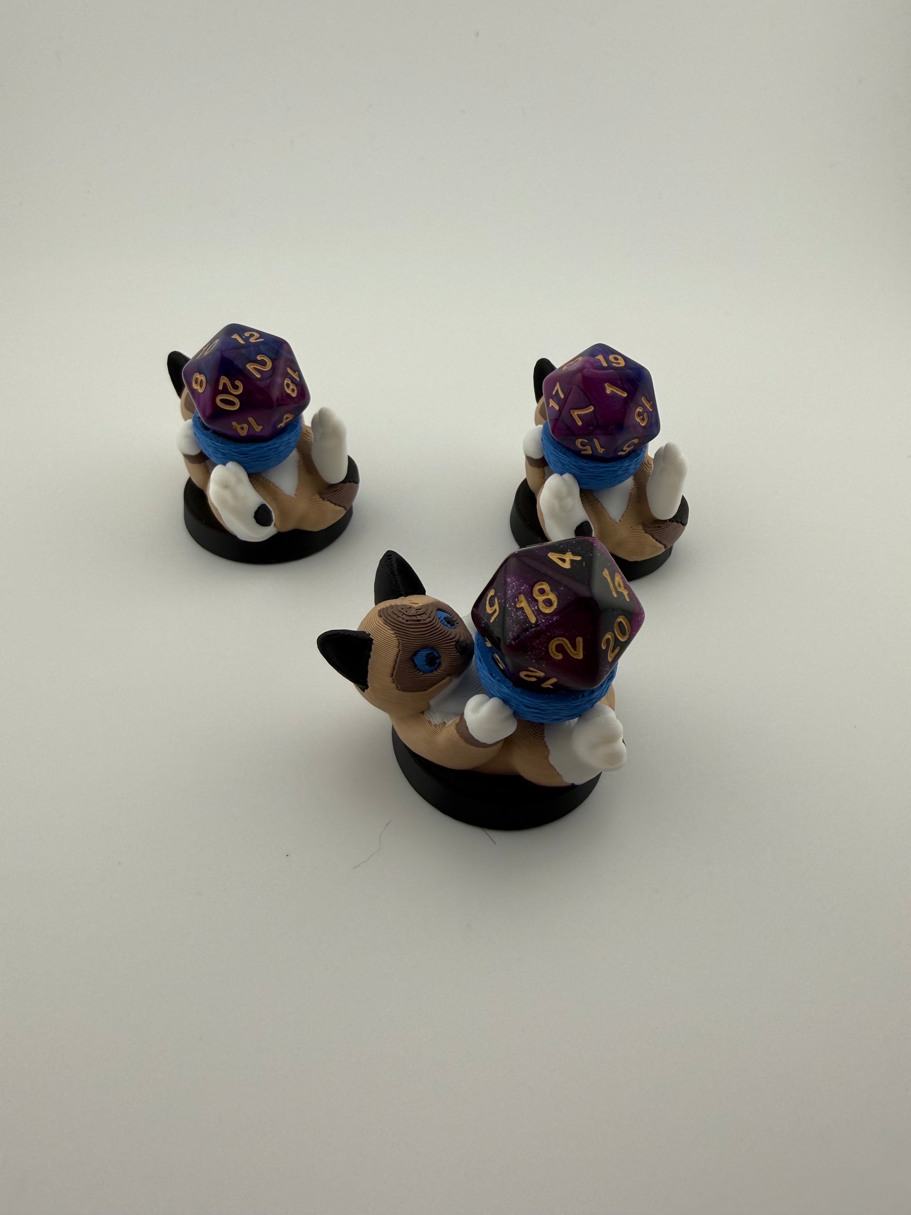Cat Dice Holder – Cute D20 Display Stand for Tabletop RPGs