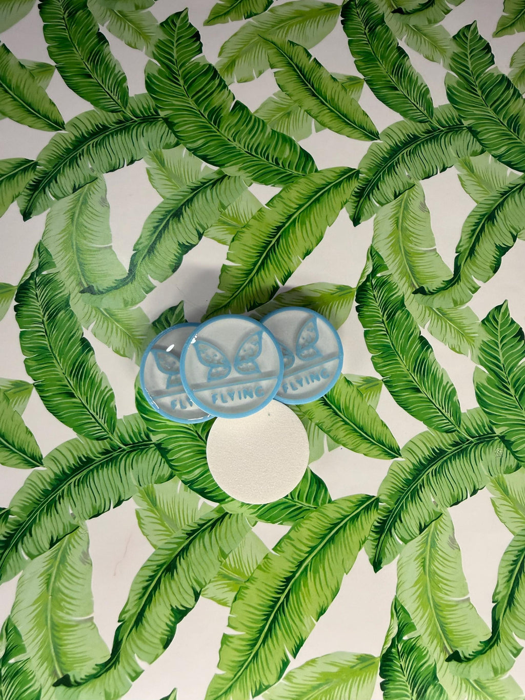 Glow in the Dark Flying Token | MTG Commander Accessory (Set of 6)