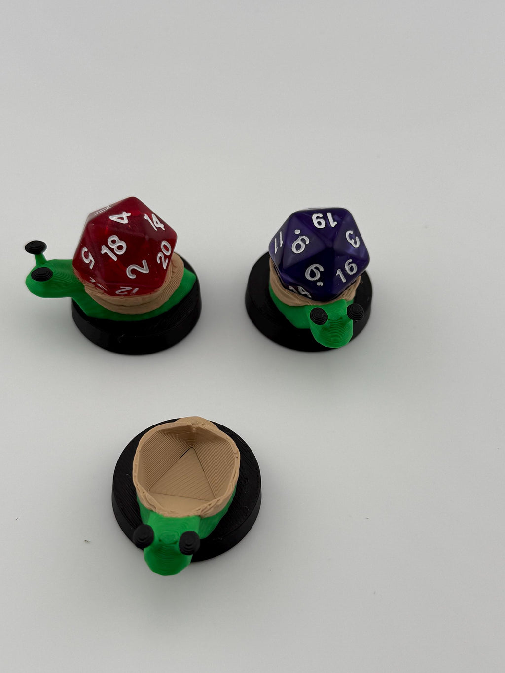 3D Printed Snail Dice Holder – MTG, D&D Gaming Accessory
