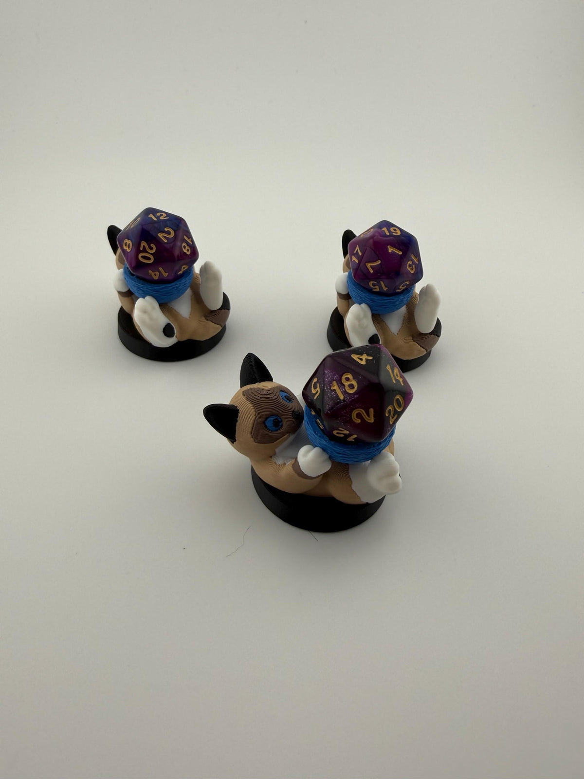 3D Printed Cat Dice Holder – D20 Display Stand for Tabletop RPGs
