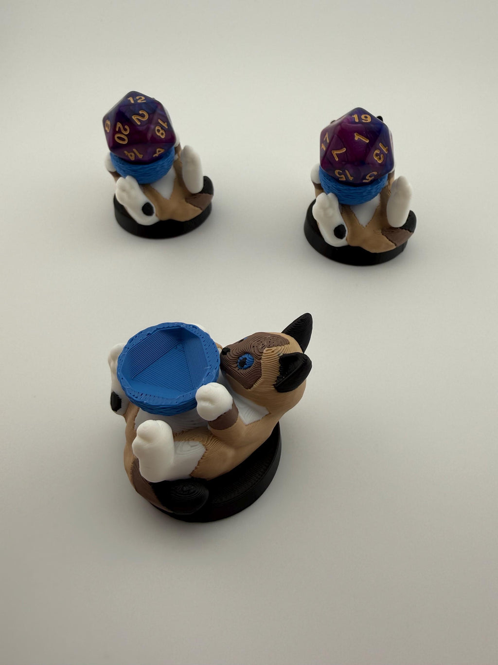 3D Printed Cat Dice Holder – D20 Display Stand for Tabletop RPGs