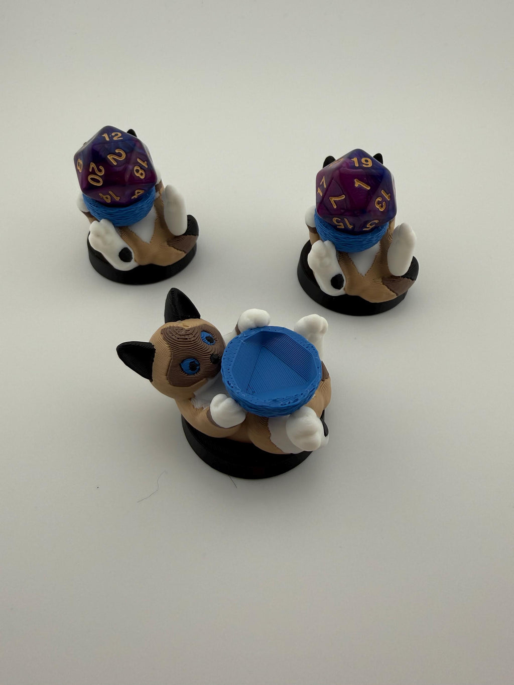 3D Printed Cat Dice Holder – D20 Display Stand for Tabletop RPGs