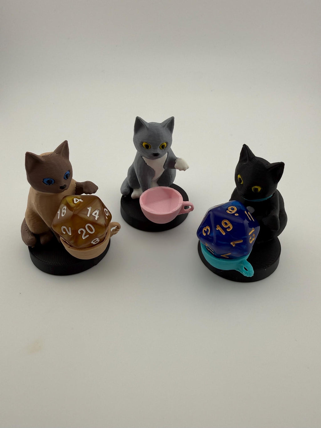 3D Printed Cat Token Dice and Display Holder - MTG Commander Accessory